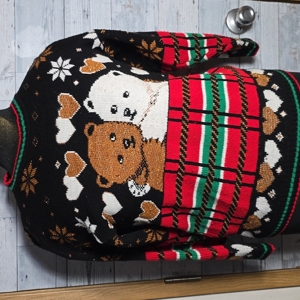 Vintage 80s Adele Teddy Bears & Snowflakes Festive Knit Sweater